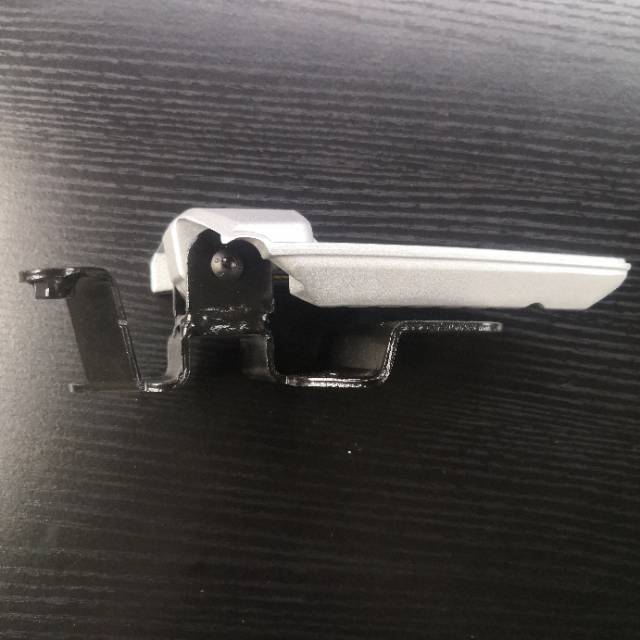 There are various styles of motorcycle pedals to choose from Specification image