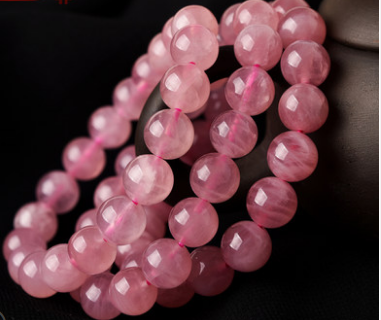 Pink crystal bracelet for women to attract love and marriage. Horse pink crystal bracelet as a New Year gift for best friends and girlfriends details Picture
