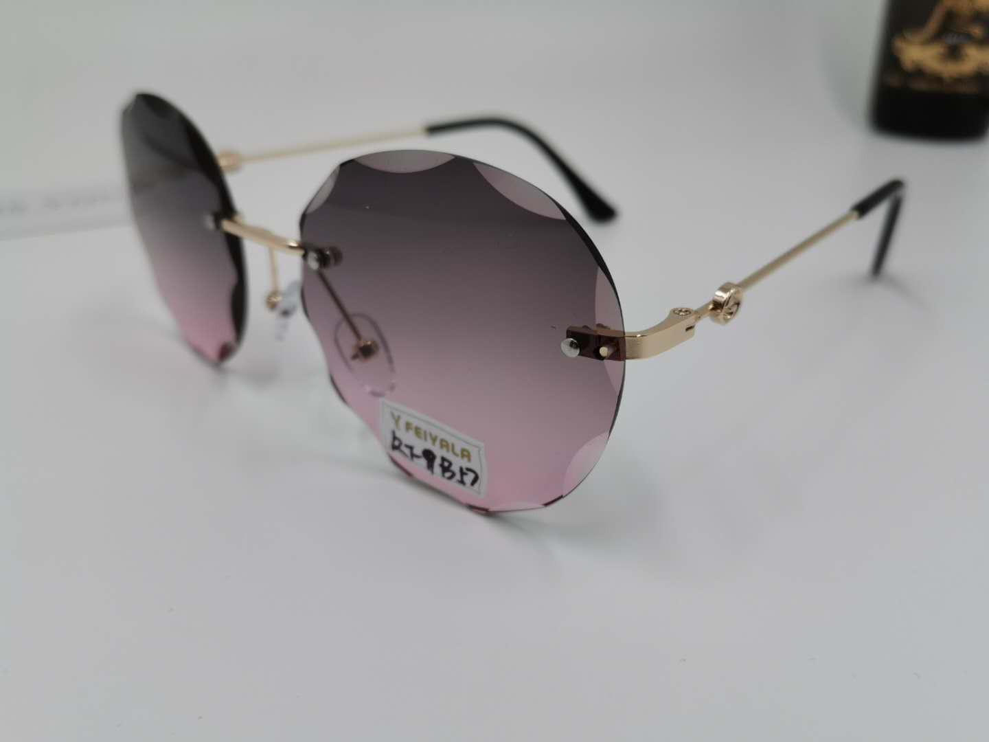 欧美多边形无框切边太阳眼镜女 渐变海洋片色渐变墨镜防紫外线女细节图