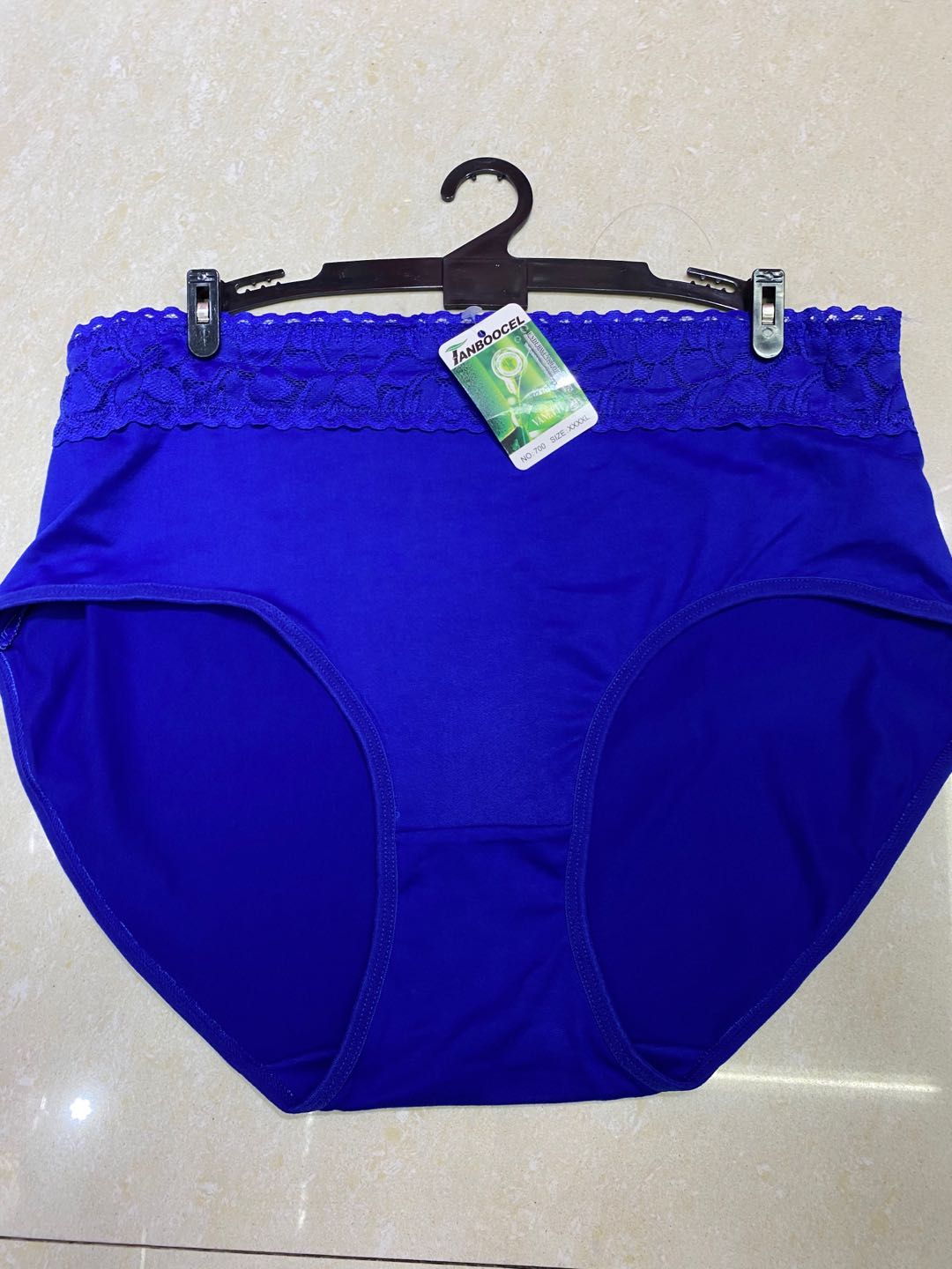 One piece seamless underwear for women with high - grade pressed edge for comfort