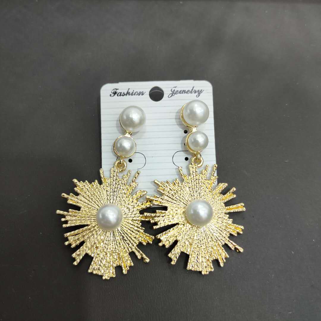 欧美潮流时尚金色配饰合金圈圈珍珠女气质耳饰