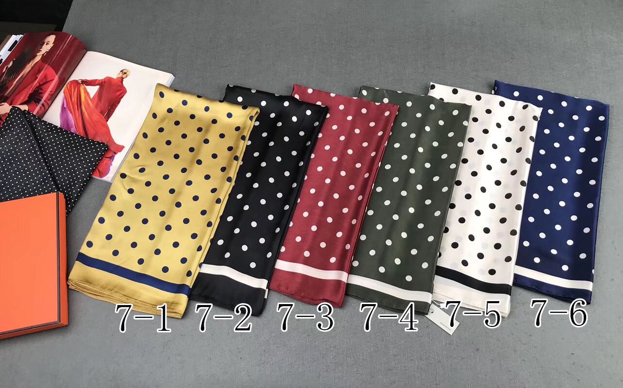 Women's Fashion Trend Temperament Elegant Polka Dot Dual Use Imitation Silk Satin Square Towel details Picture