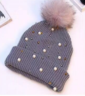 Woolen hat South Korean women's autumn and winter fashion with beaded knitted hat thickened hairball hat 2020 new spot full figure