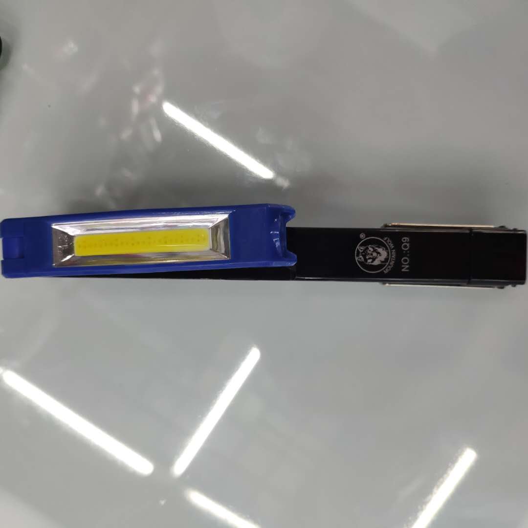 精品LED折叠强光工作灯修车用充电式超亮防摔汽修修车灯机床照明定制产品图