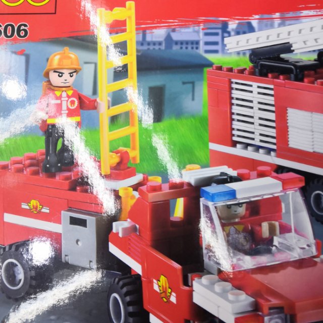 Educational children's granular building blocks plastic toys fire ambulance Specification image