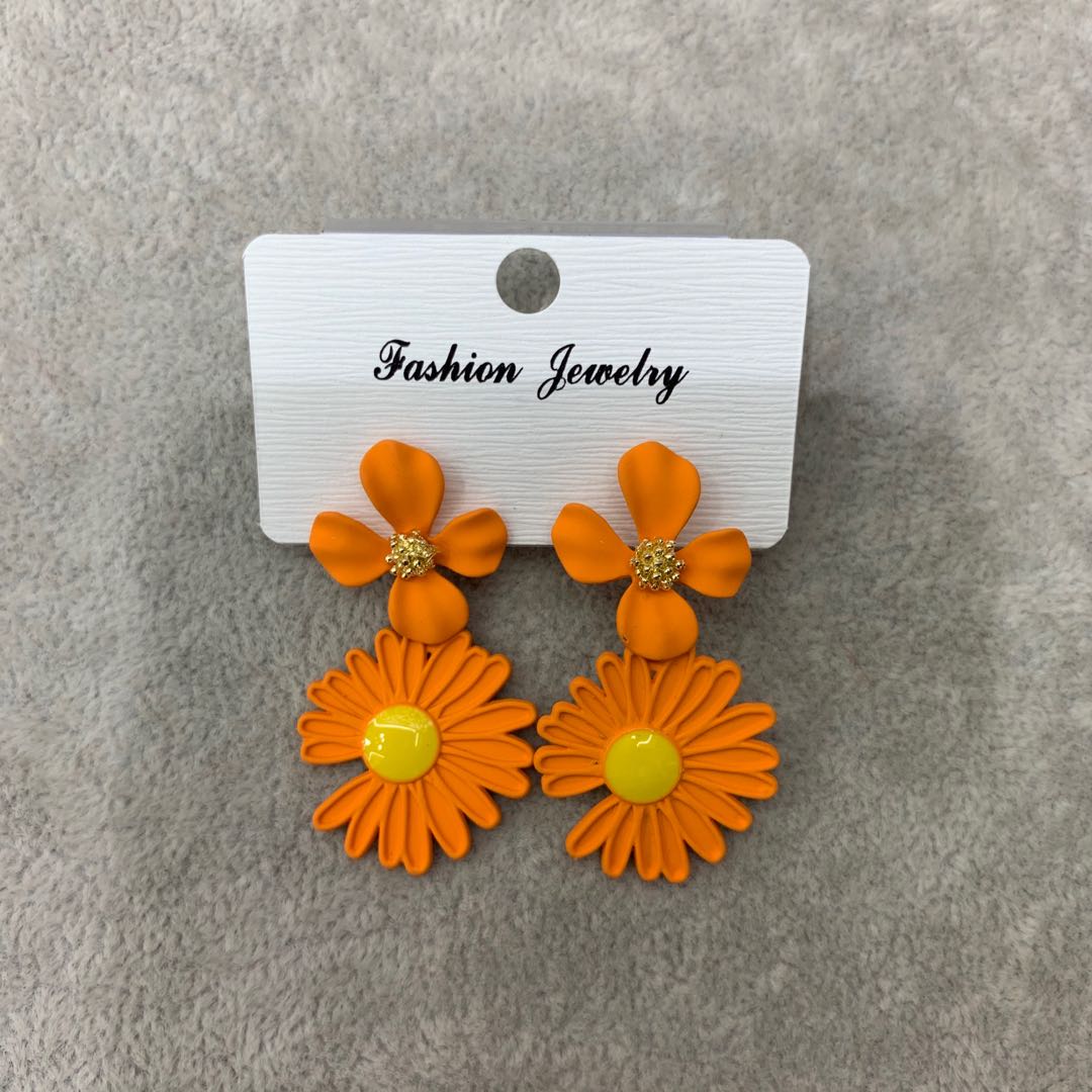 Web celebrity ins hot style Daisy earrings lovely and beautiful earrings for girls thumbnail