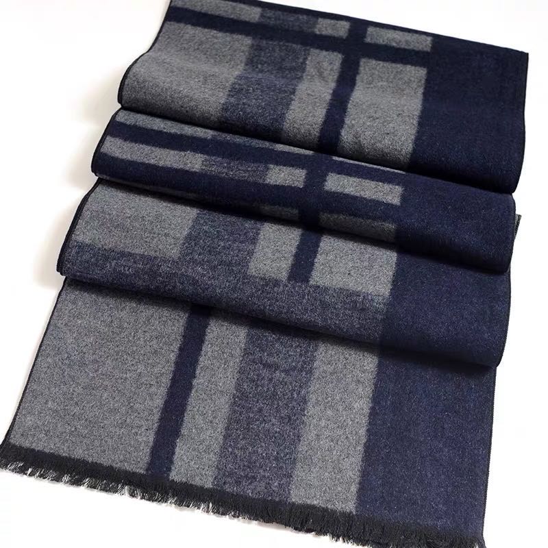 A lady's scarf paired with a classic long British-style shawl, a bestseller for autumn and winter