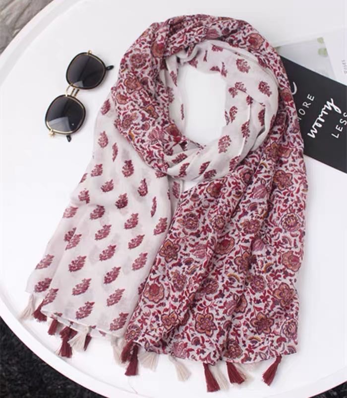 This thin polyester scarf is a versatile spring and autumn bestseller