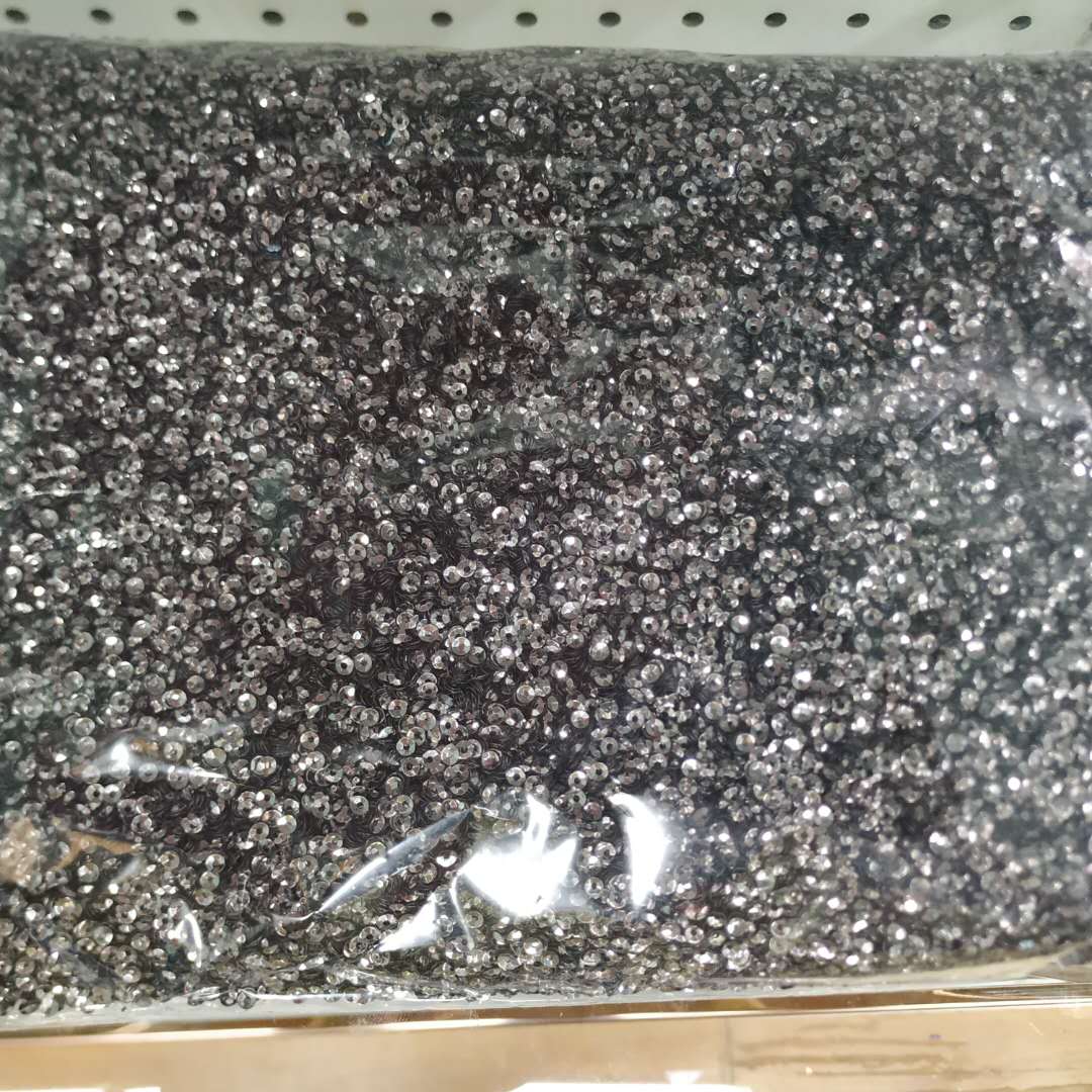 银色圆锥形金葱粉亮片美妆美甲眼影用环保七彩闪光片饰品配件，高温环保亮片，可手工缝，锦灿饰配105