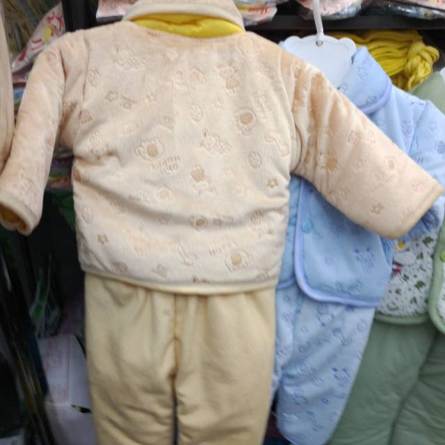 天鹅绒翻领儿童睡衣1-2岁儿童穿着产品图