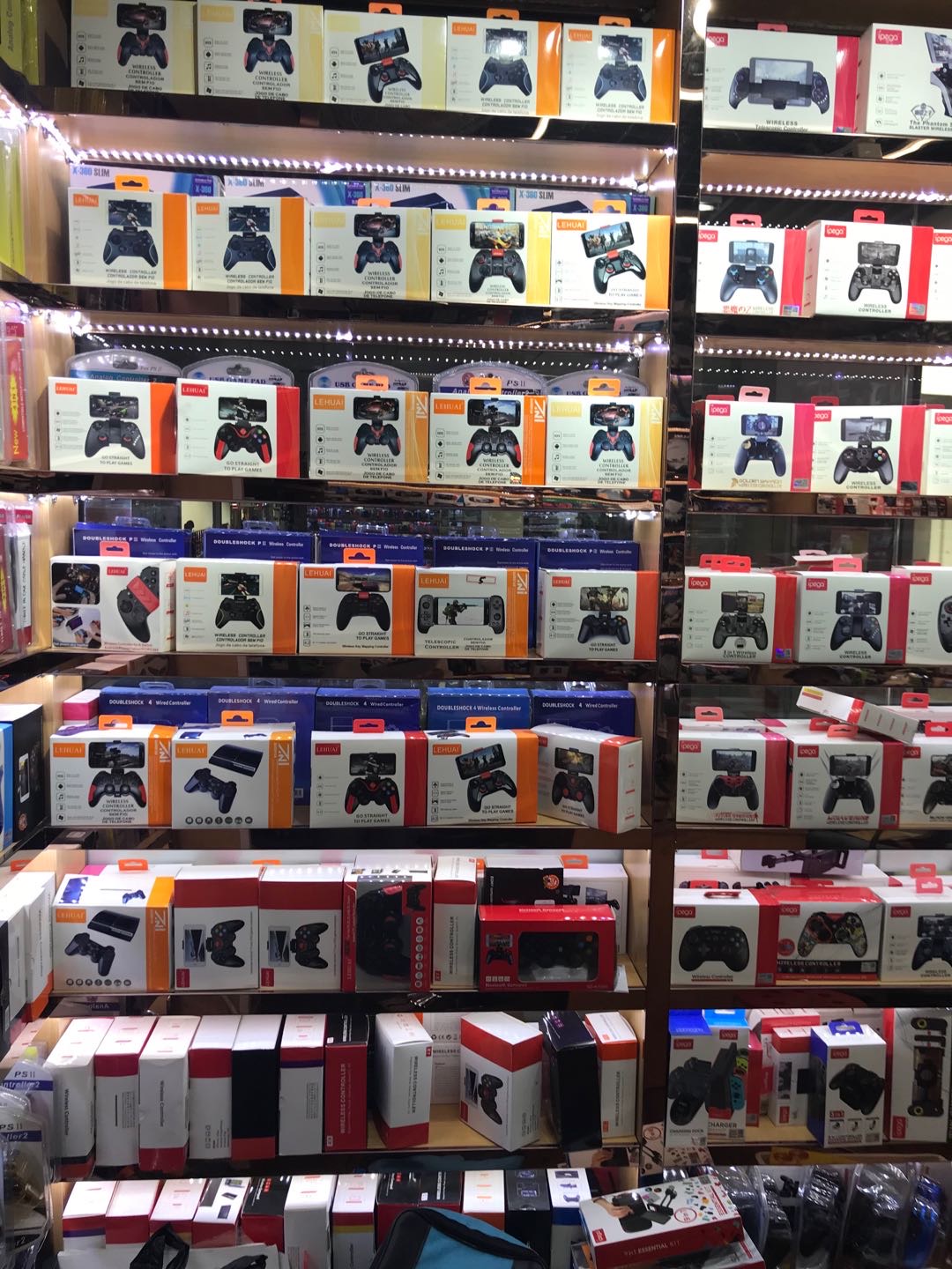 Wu Jinhua Game Console Store describe pic - 2