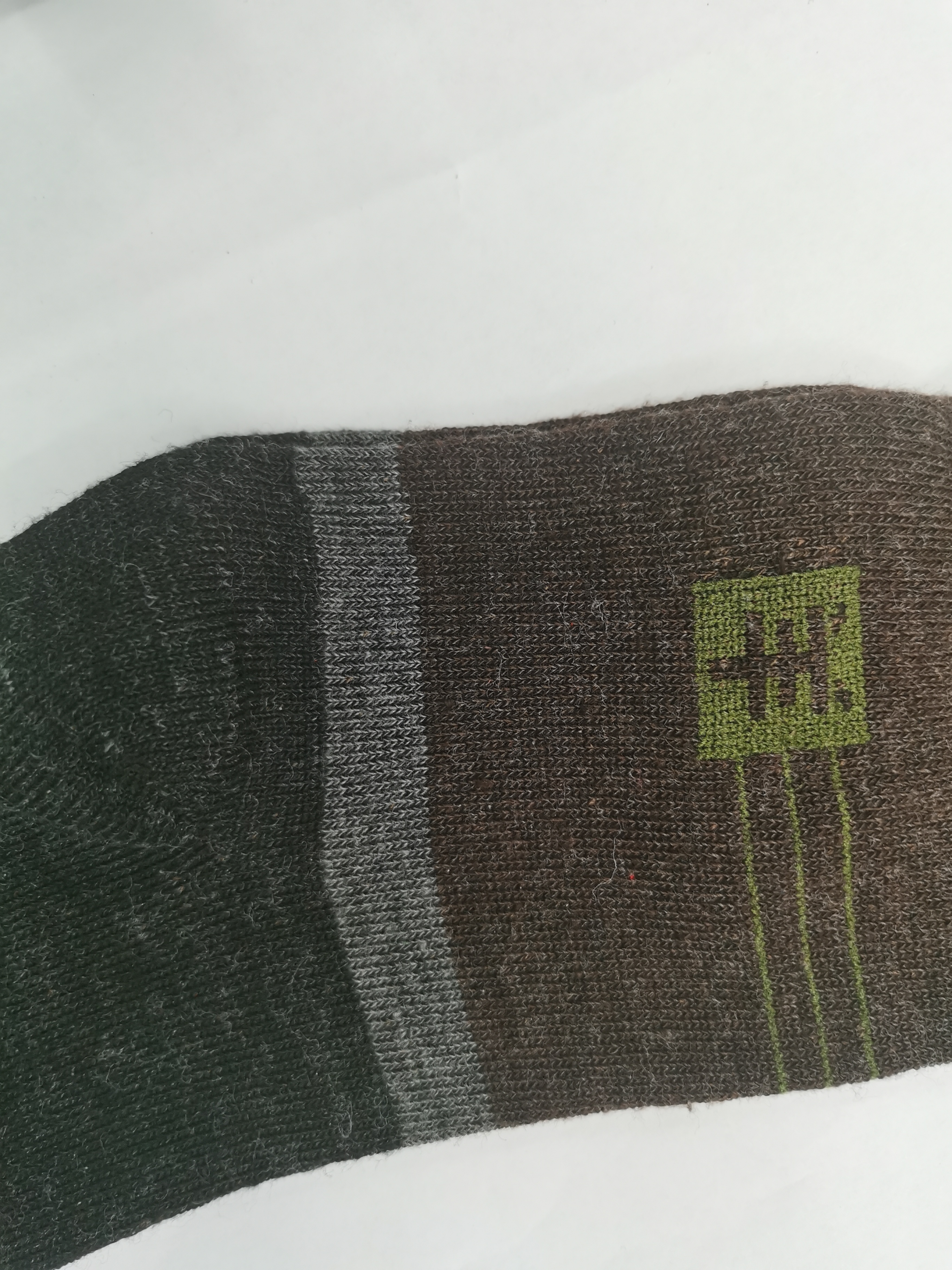 Foreign trade wholesale faux cashmere comfortable and breathable men's polyester-cotton brown details Picture