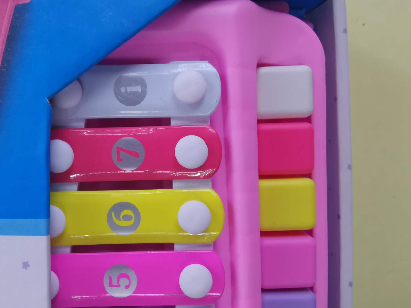 Toys for children aged 0-1, eight-tone piano, and two-piece toys for babies aged 0-3, playing the piano with one hand Specification image