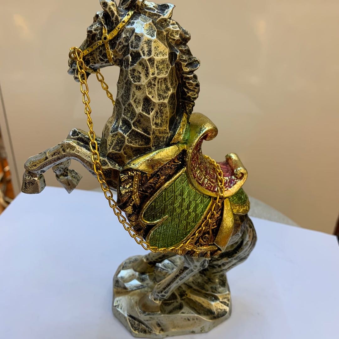 树脂工艺品金箔飞马摆件家居装饰品玄关办公室摆件细节图