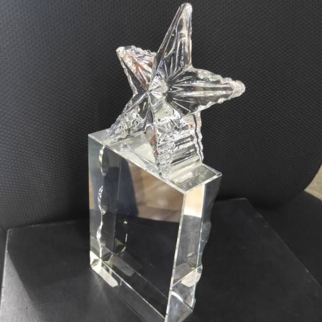 Factory direct sales of transparent crystal five-pointed star trophies