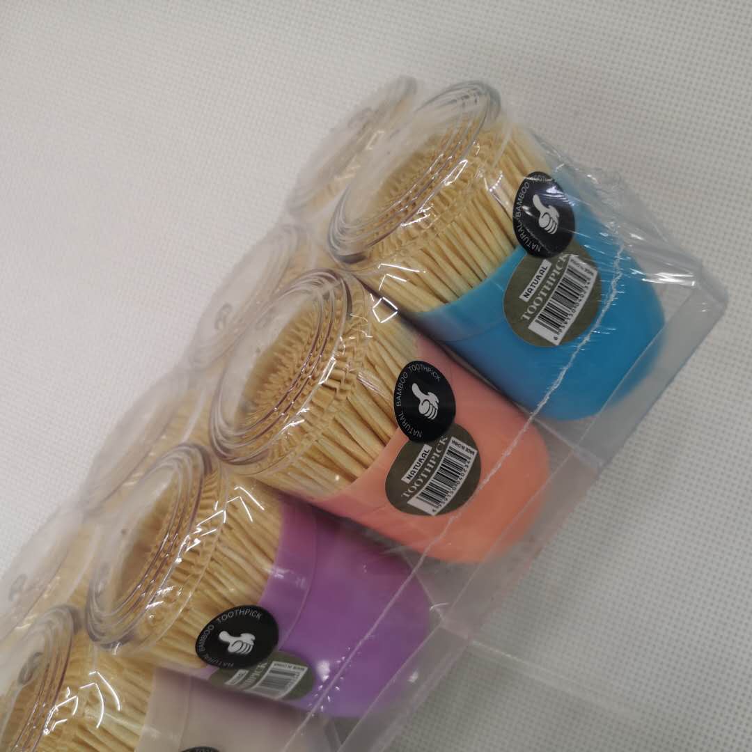Portable plastic bottle household natural bamboo toothpicks in bamboo toothpick box details Picture