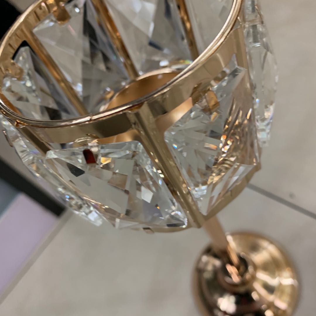 铜金色轻奢烛台工艺摆件产品图
