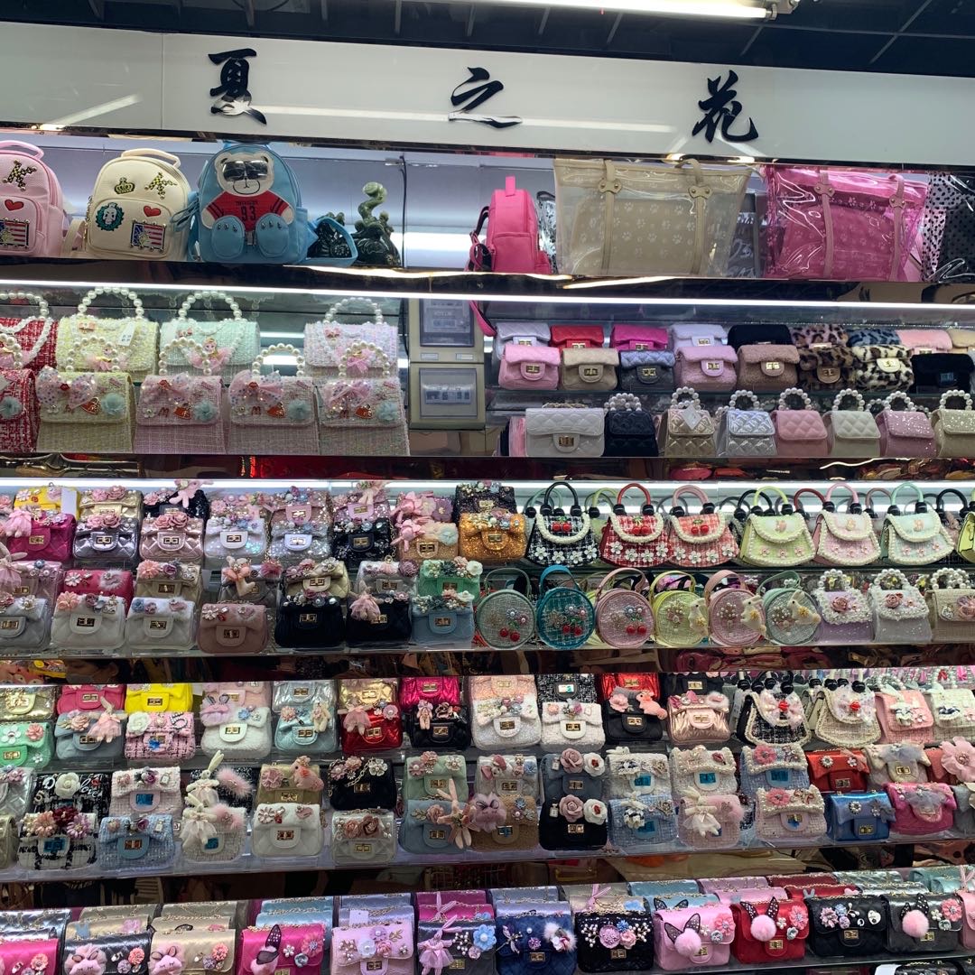 Yiwu Xia Zhihua Handbag Factory describe pic - 2