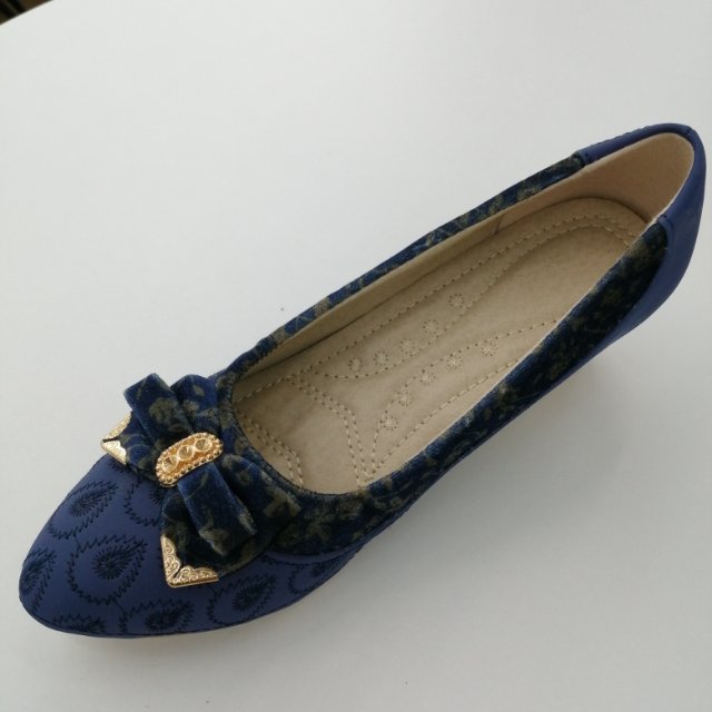 一字蝴蝶结绒边时尚休闲平底平跟女鞋春夏新款舒适船鞋单鞋产品图