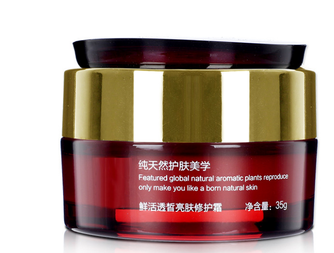 Red pomegranate Repairing And Moisturizing Essence Cream Hydrates and hydrates pores and brightens skin tone