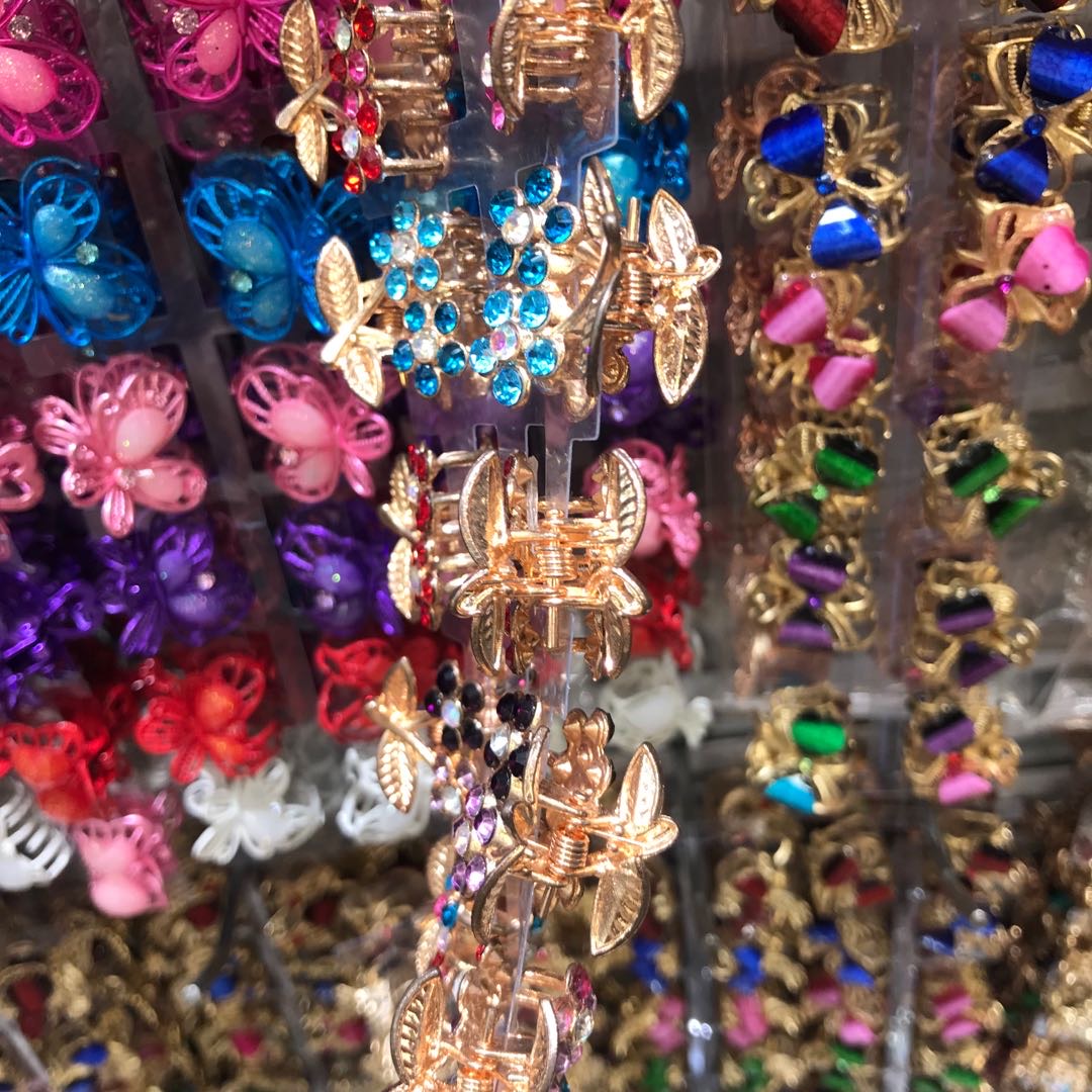 Pinza de pinza de tamaño pequeño alloy rhinestone mini hair grip rhinestone pequeñas flores decoraciones de pelo coreanas pinza de flequilla pinza de pelo de cristal details Picture