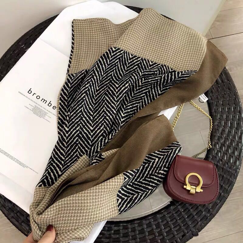 A long cotton and linen zebra print scarf for women in spring and autumn details Picture