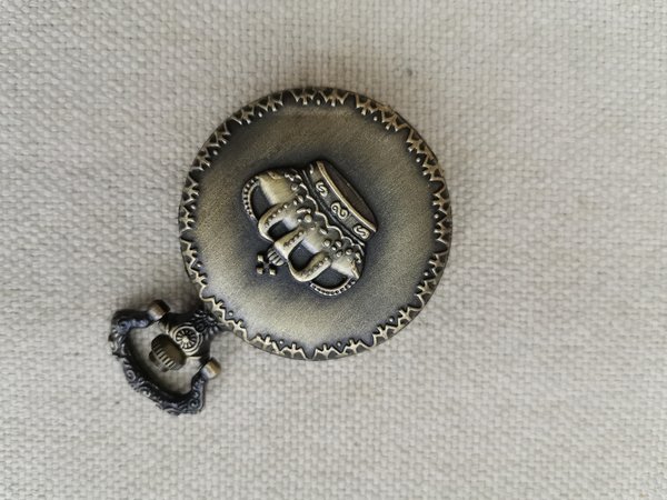 Classic retro clear large digital pocket watch, five-star hanging watch, flip cover large dial, middle-aged pocket watch for male students