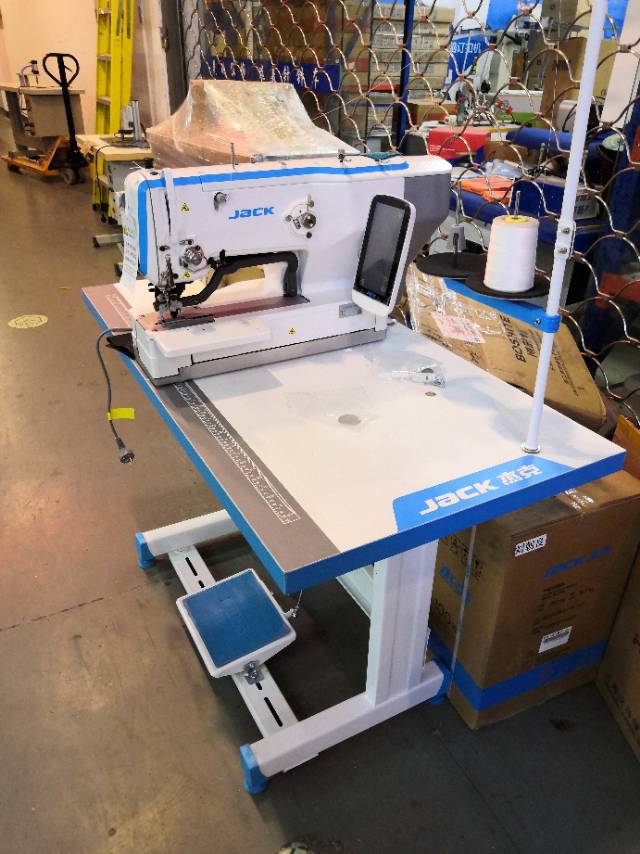 Taizhou JACK brand computer-controlled fully automatic keyhole machine Model F13