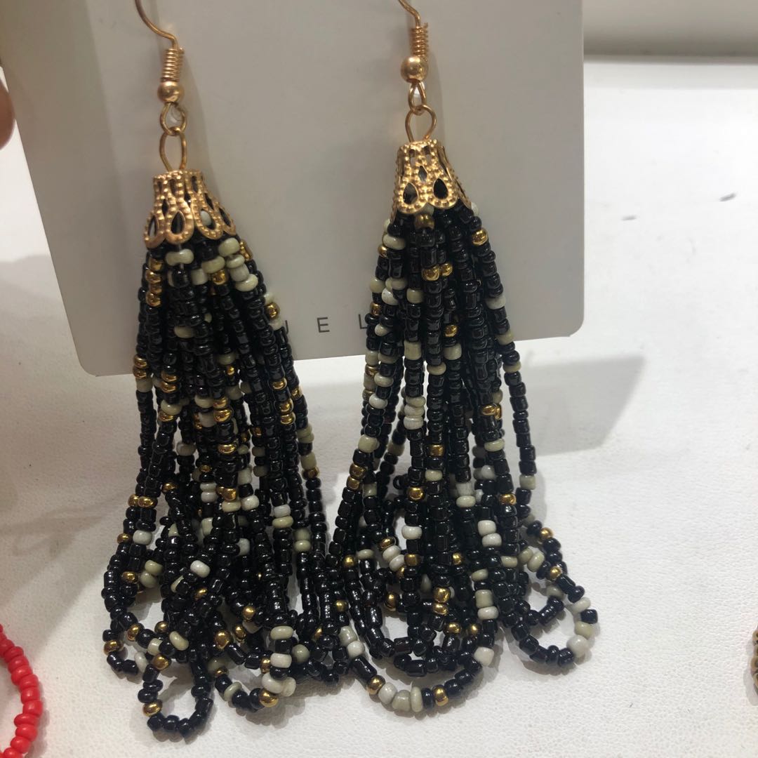 Korean-style simple forest-themed rice bead long tassel earrings, ear loops, fashionable rings, cute, sweet and elegant accessories Specification image