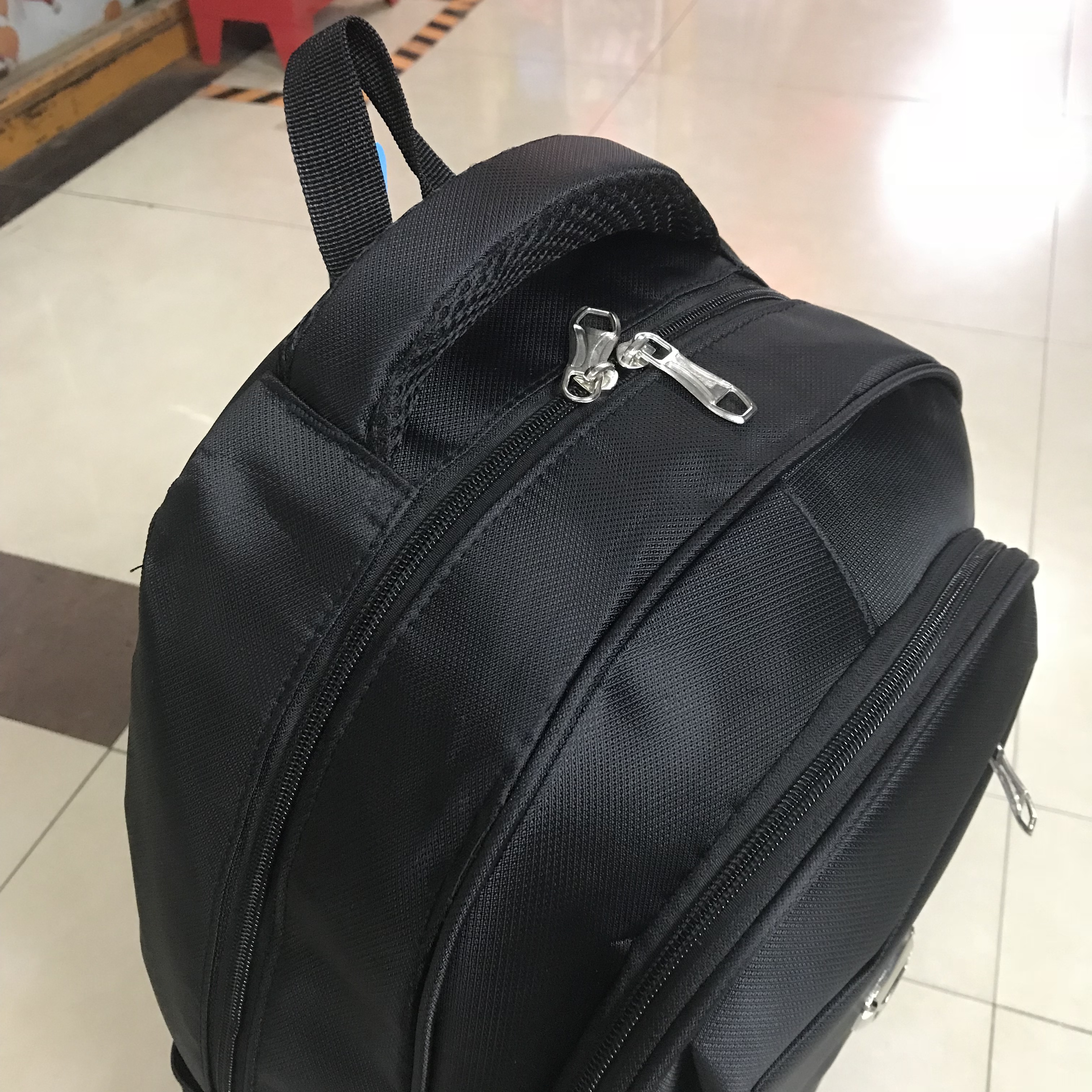 Men's Black Schoolbag Classic Simple Backpack Leisure Bag Specification drawing