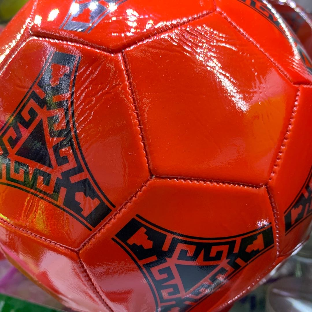 5号足球细节图