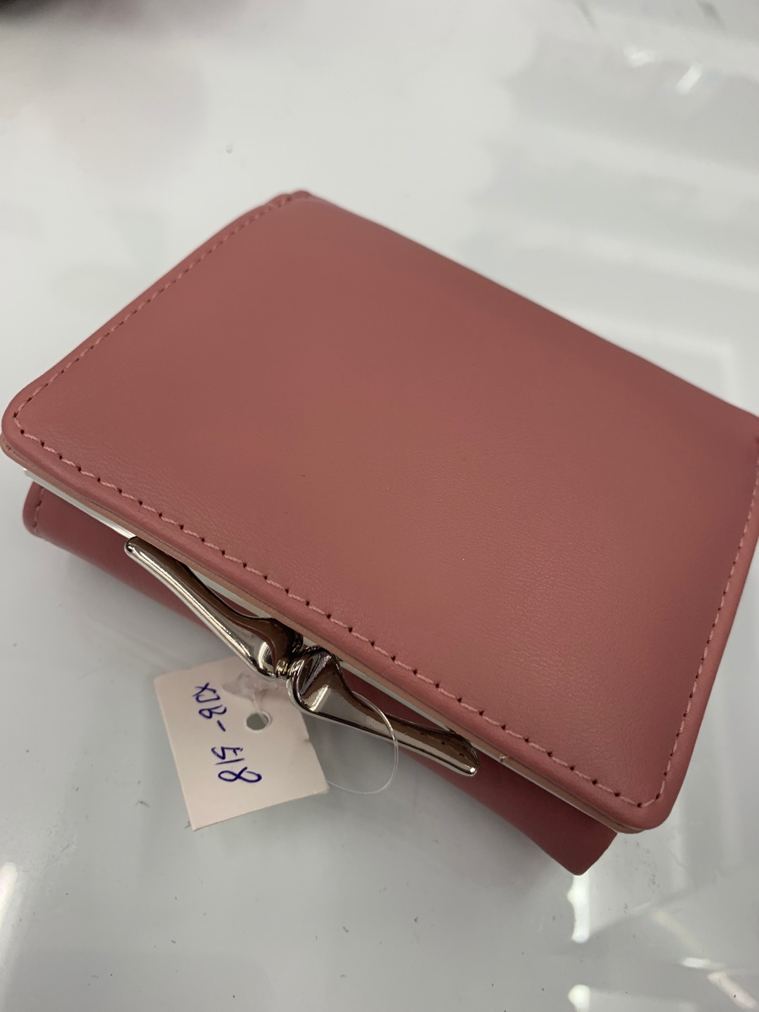 The three-inch handbag of 2020 new fashion women's purse is simple and elegant details Picture