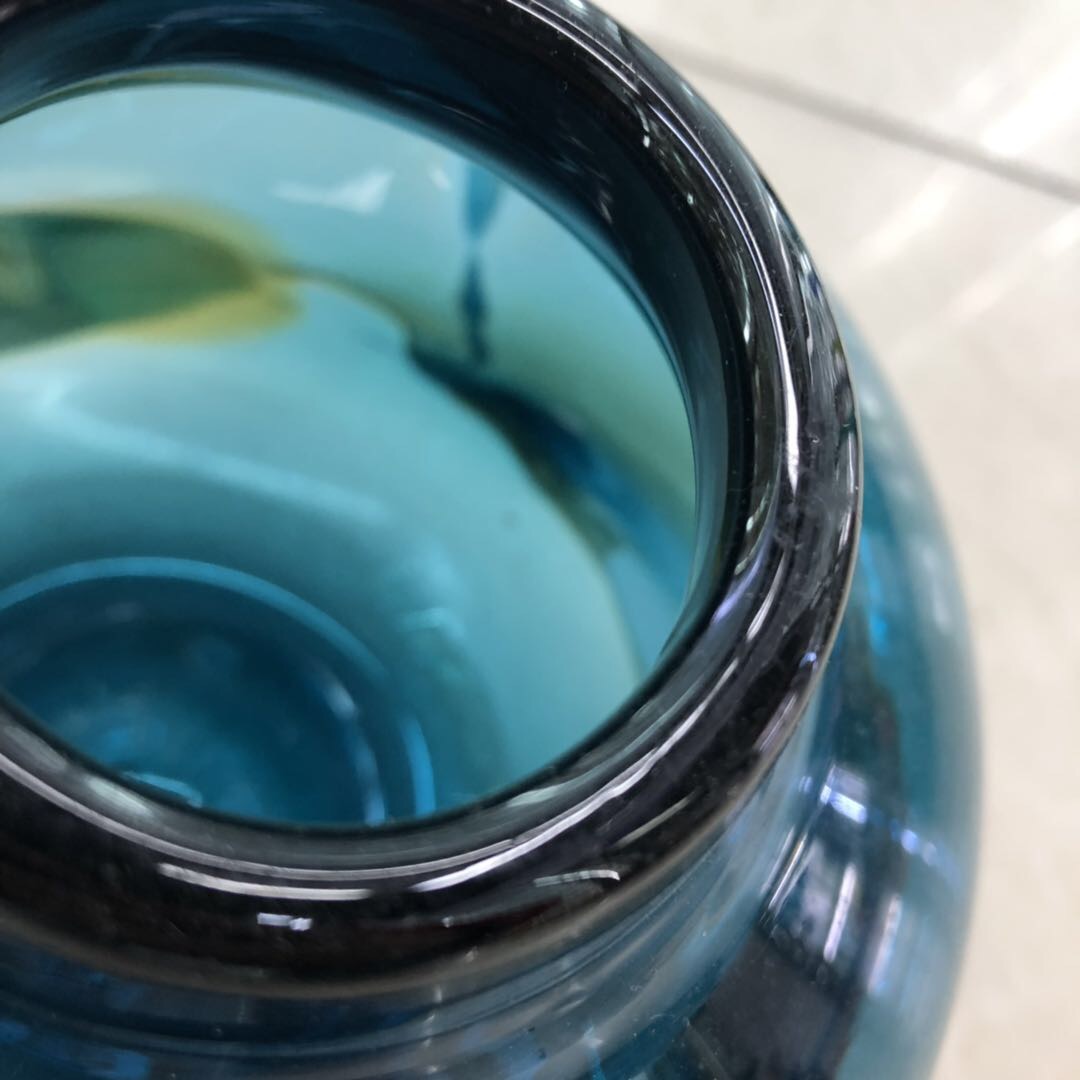 Simple and modern jade glass vase, home living room wine cabinet, flower arrangement vase, creative glass flower vase, fresh and elegant details Picture