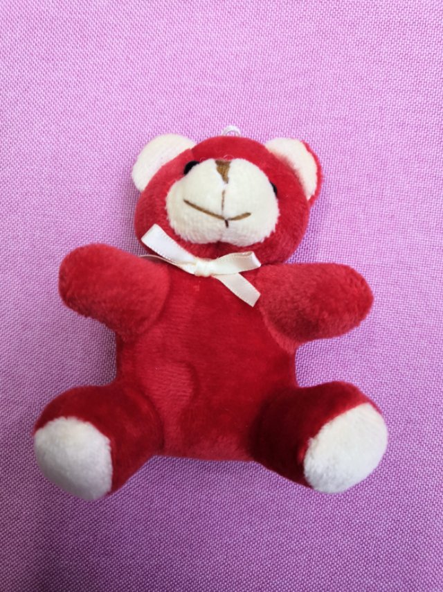 Cute little bear pendant manufacturer's plush toys and figurines can be customized for wedding scattering