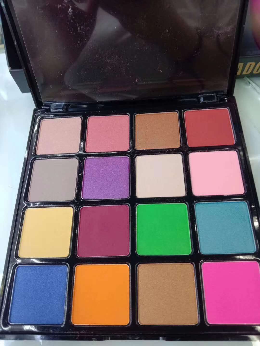 CM153D Facial Shaping Plate, Facial Makeup Plate, Eyeshadow, Blush, Contouring and Highlight Integrated Plate