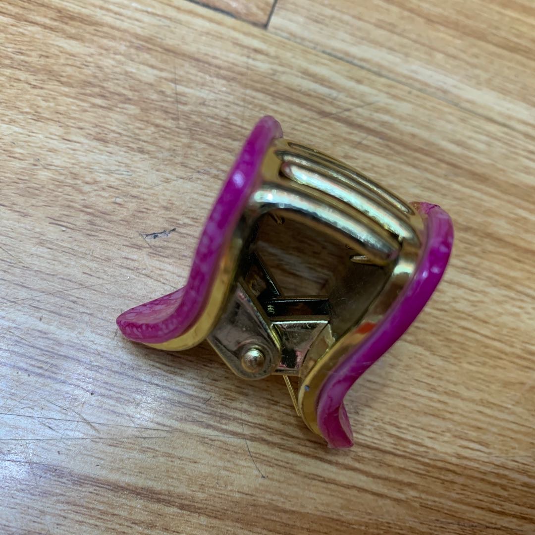 Korean Style Triangle Grab Clip Bath Clip Bangs Clip Hair Clip Specification drawing