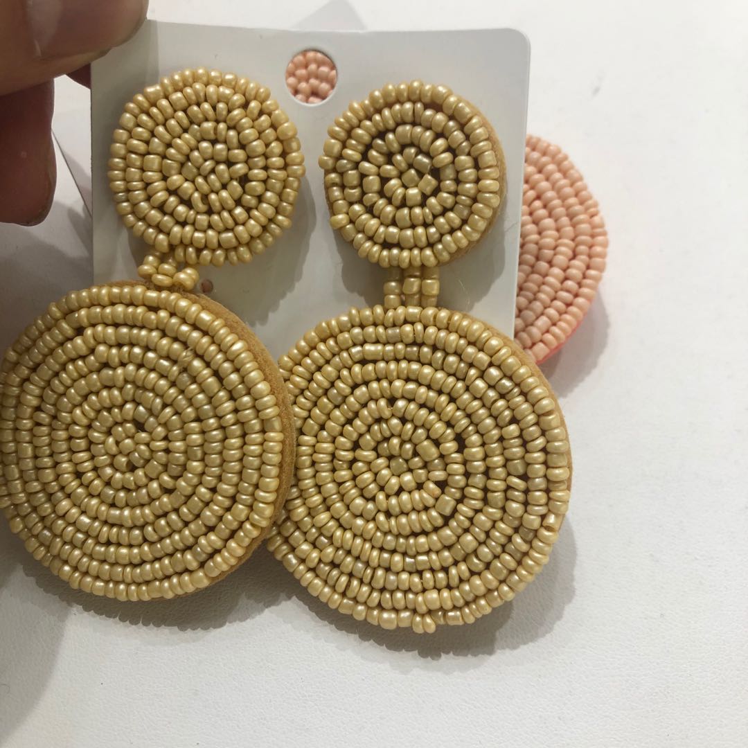 Best-selling, trendy and exquisite double round rice bead earrings, fashionable and high-end earrings, elegant and color-preserving accessories details Picture