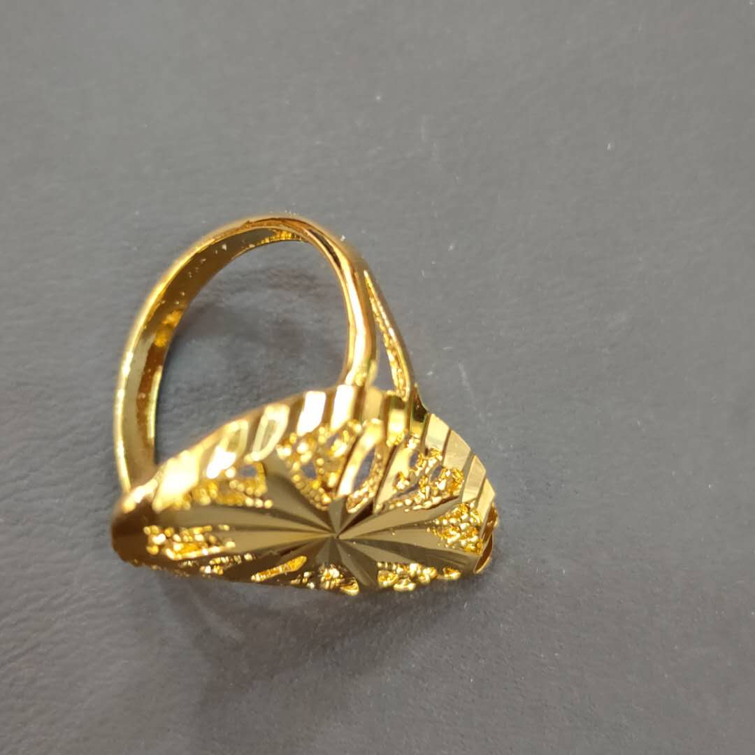 仿黄金绅士气质流行款雕花纹配饰戒指