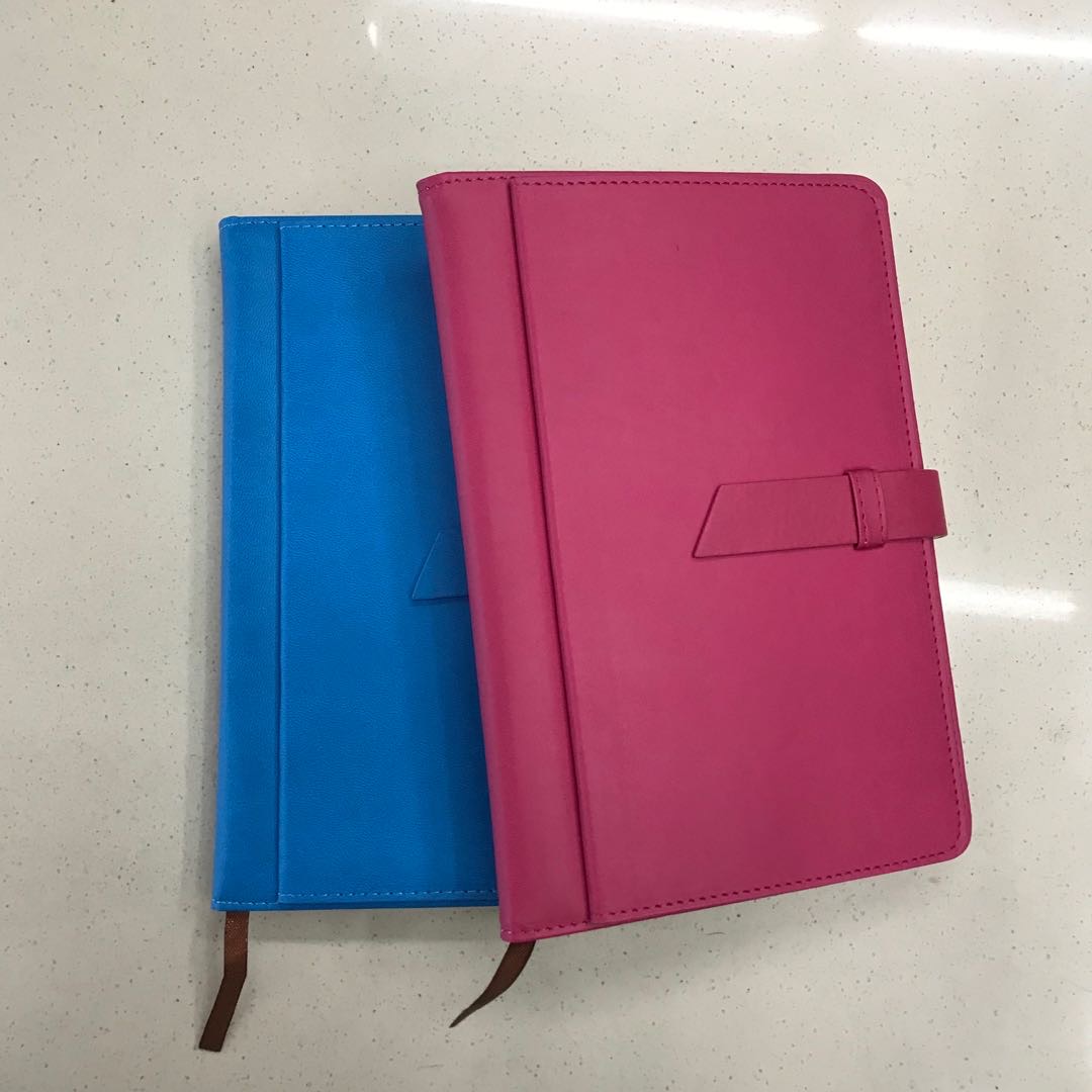 笔记本子文具a5文艺精致复古皮面日记本简约大学生超厚B5会议记录本加厚带扣商务办公工作记事本