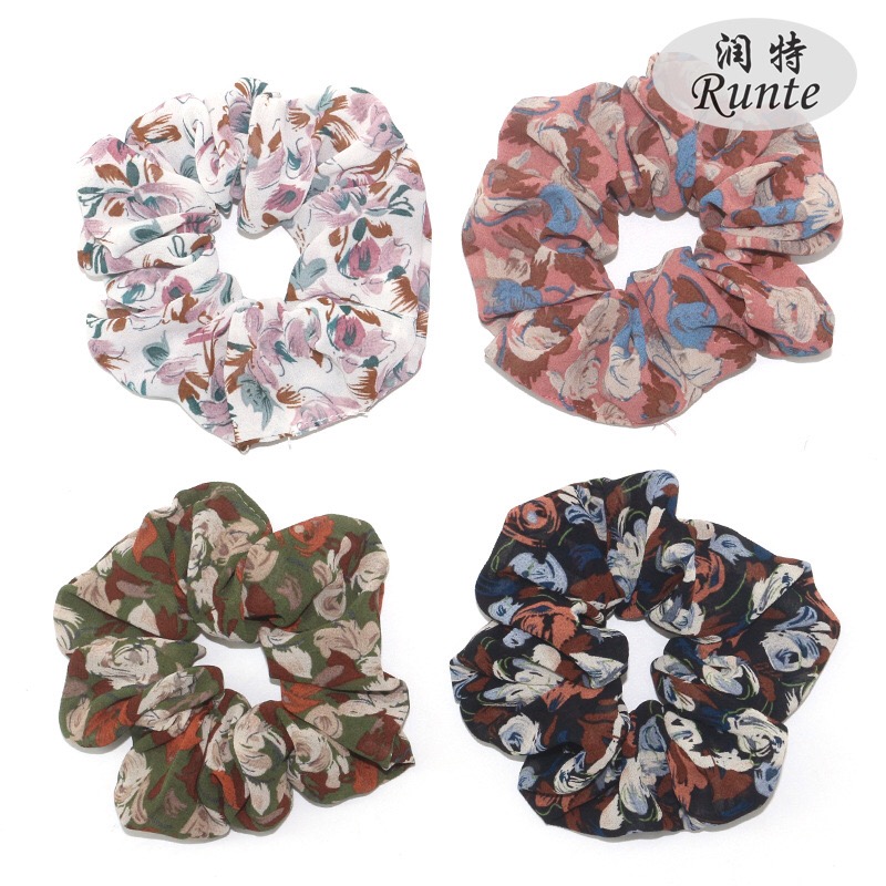 A new style of high-quality large intestine hair accessory, a retro floral large intestine hair accessory for ladies. It is a versatile hair accessory with a Korean Instagram style