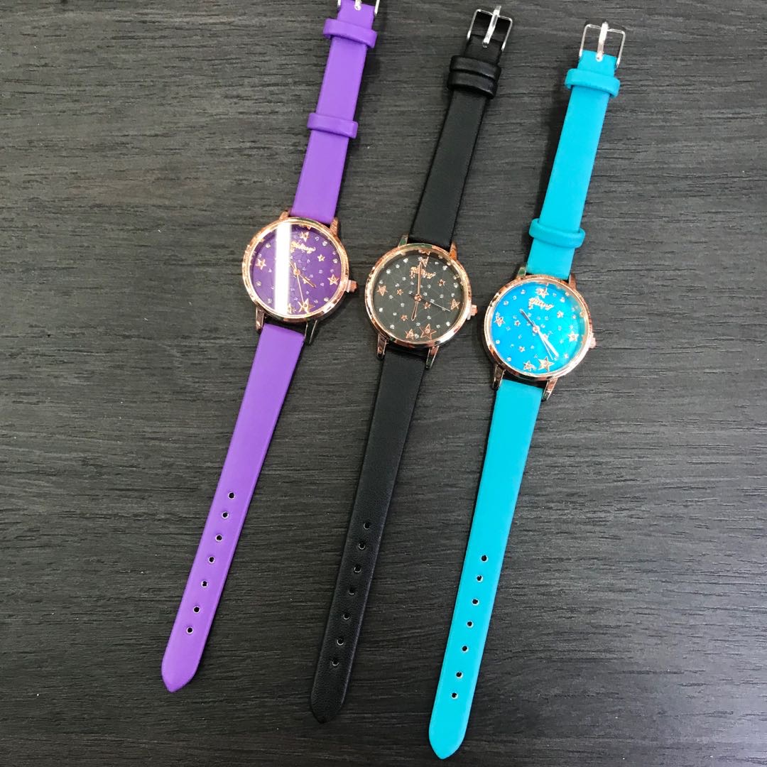 The 2019 new "Full Sky Stars" starry sky watch for women, a waterproof, fashionable and simple student watch for women