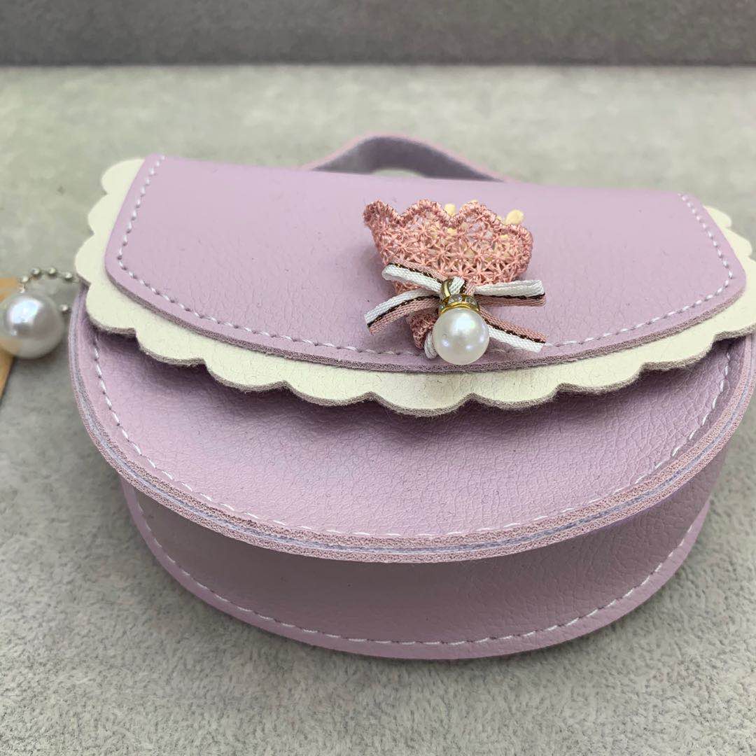 A cute pink leather coin purse for women, a new trendy pendant details Picture