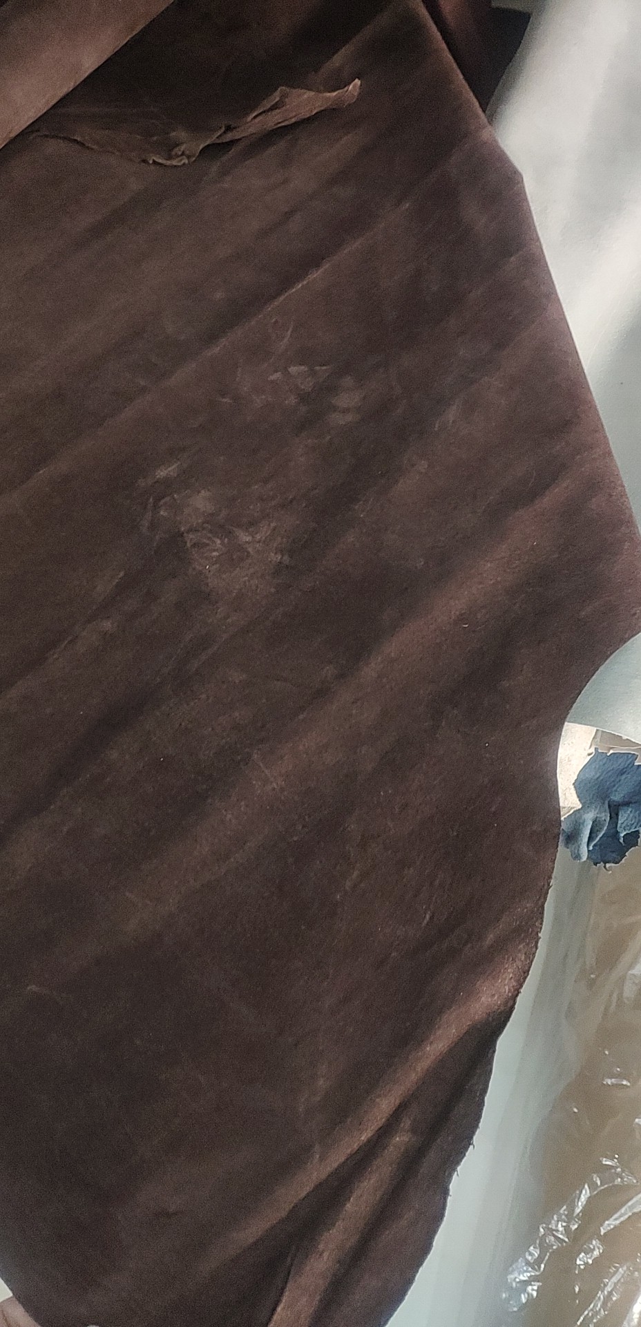 Direct sales from the manufacturer of second-layer pig skin, hot-selling new genuine pig skin leather, large stock of high, medium and low-end luggage, sofa, shoe materials and fabrics