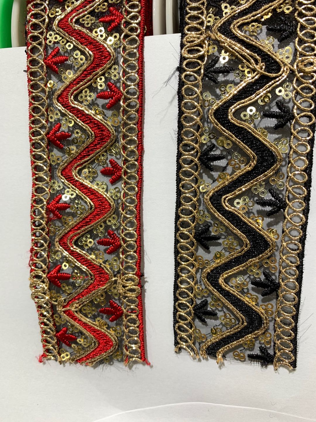 Lace, gold and silver thread, decorative ribbons, cotton ribbons, intercolored webbing, clothing accessories, tassels, colored ribbons Specification image
