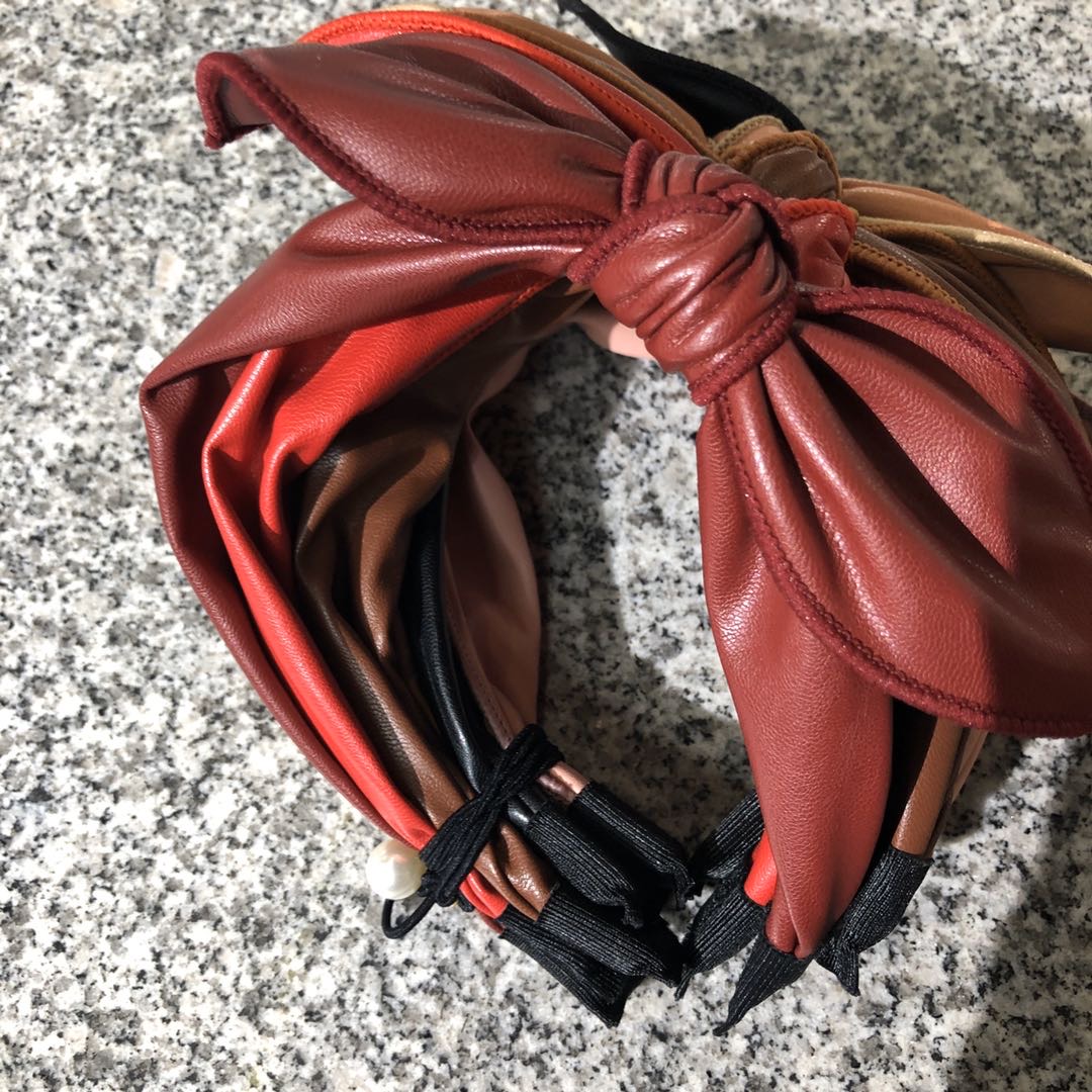 Korean handcrafted bow hair accessories, hair clips, hair accessories, Korean exquisite hair bands, shiny leather hair bands, hair clips for adults, 59 Specification image