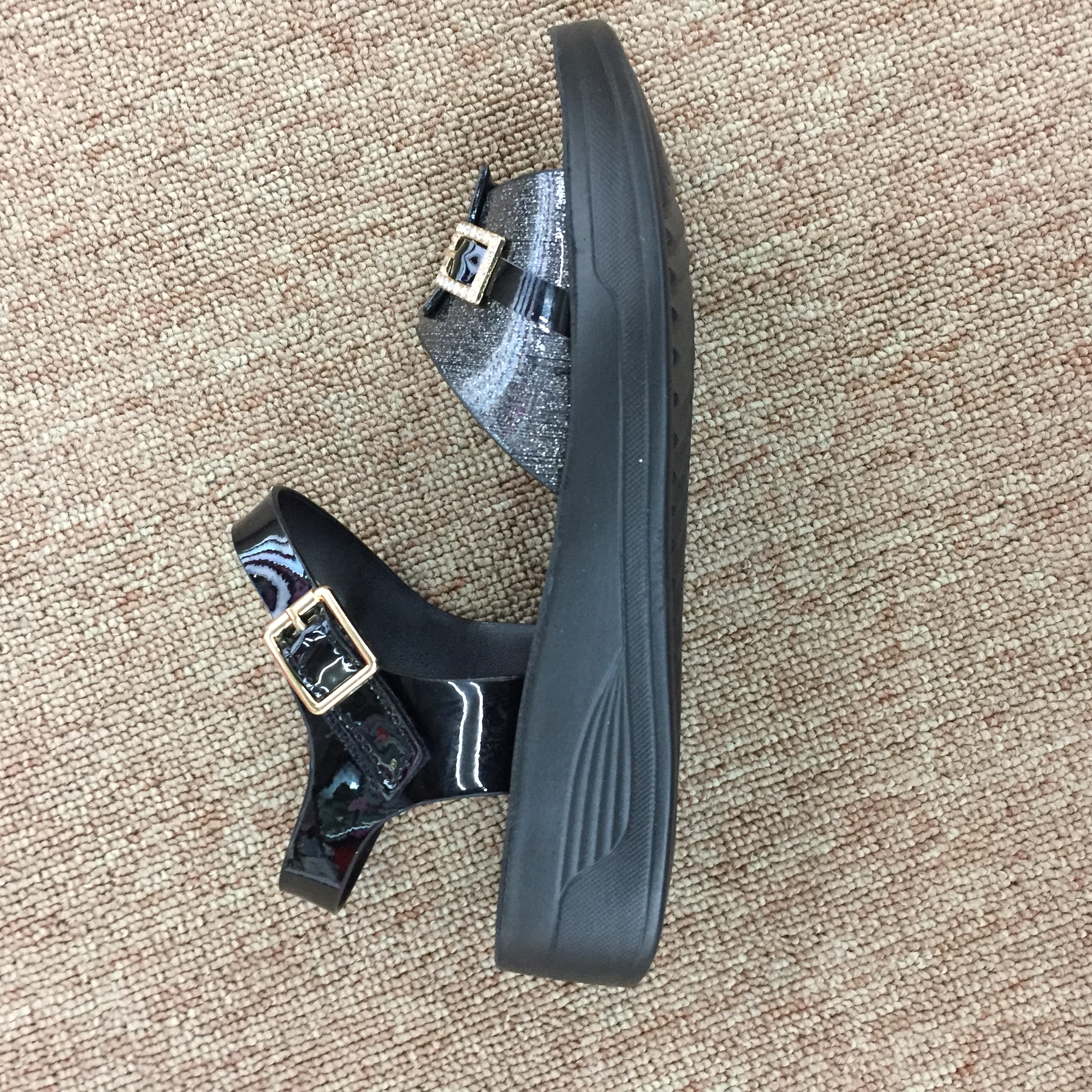 MC-966春和2020新款女式休闲运动软底凉鞋产品图