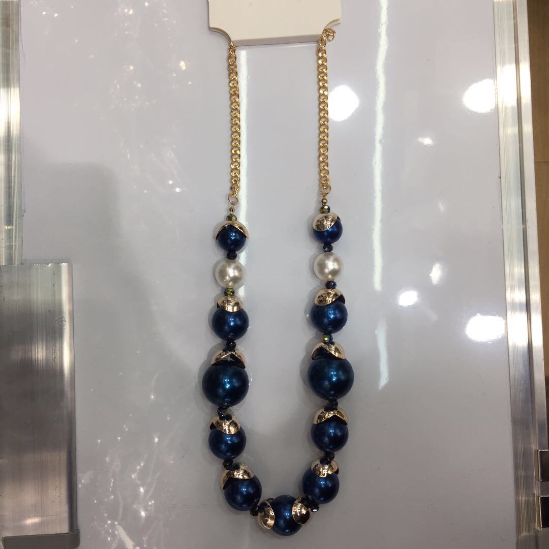 Manufacturers direct imitation bead blue and white mixed color necklace popular chain necklace thumbnail