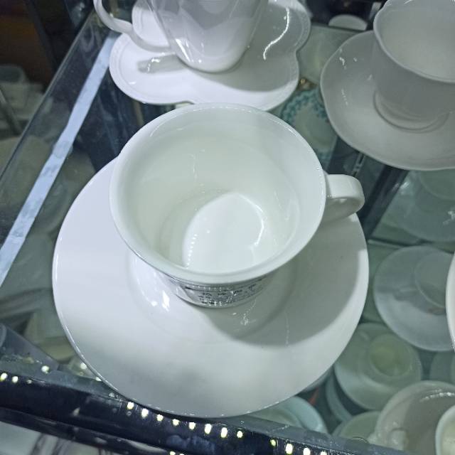 Factory direct sales of best-selling ceramic white tea cups, one cup and one plate details Picture