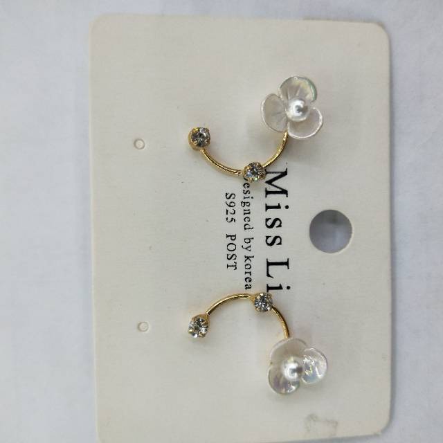 Factory direct sales: Simple, elegant, fashionable and popular jewelry and accessories, personalized and trendy new styles, multiple small zircon earrings Miss Li