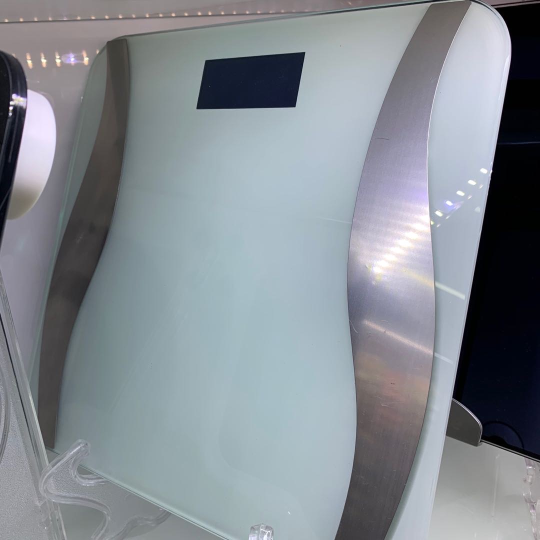 银白色体重秤电子秤家用